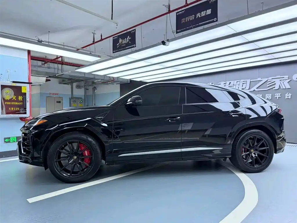 Lamborghini Urus 2020 — фото 3