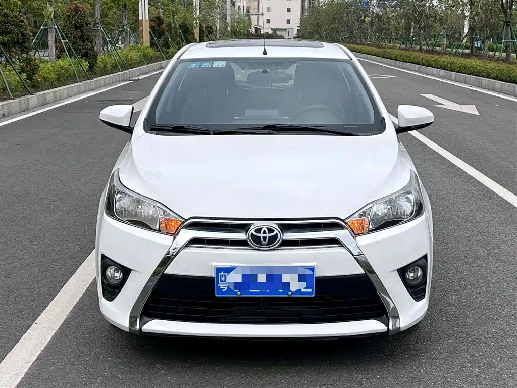 Toyota Yaris L 2016 — фото 2