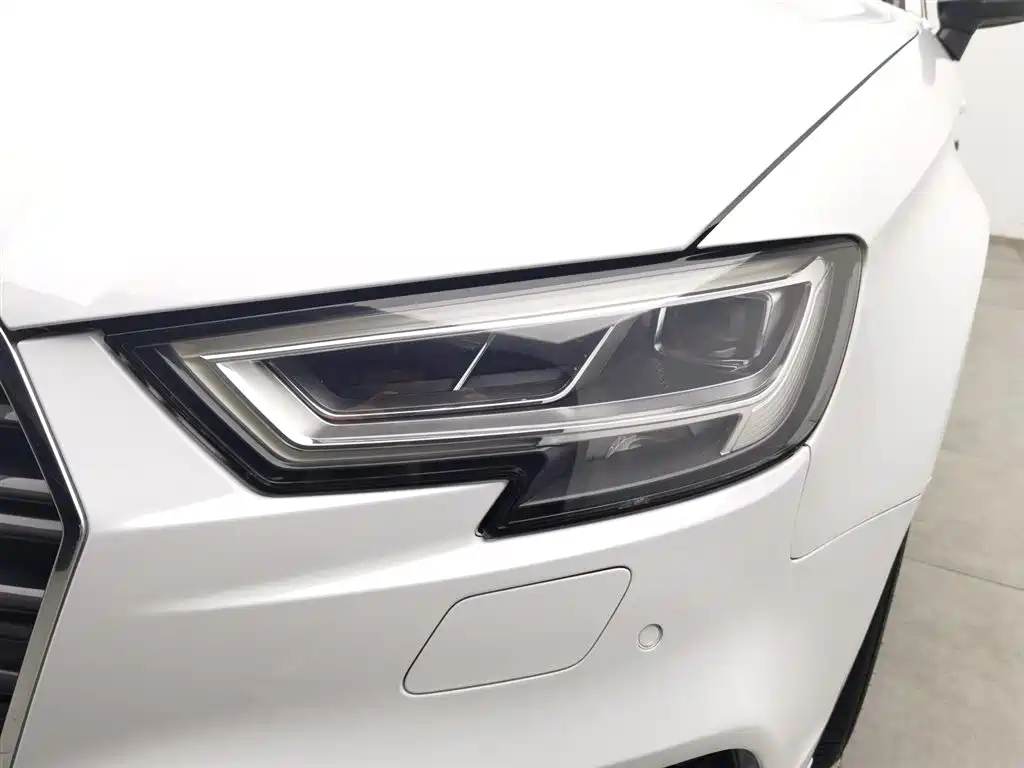 Audi A3 2019 — фото 7