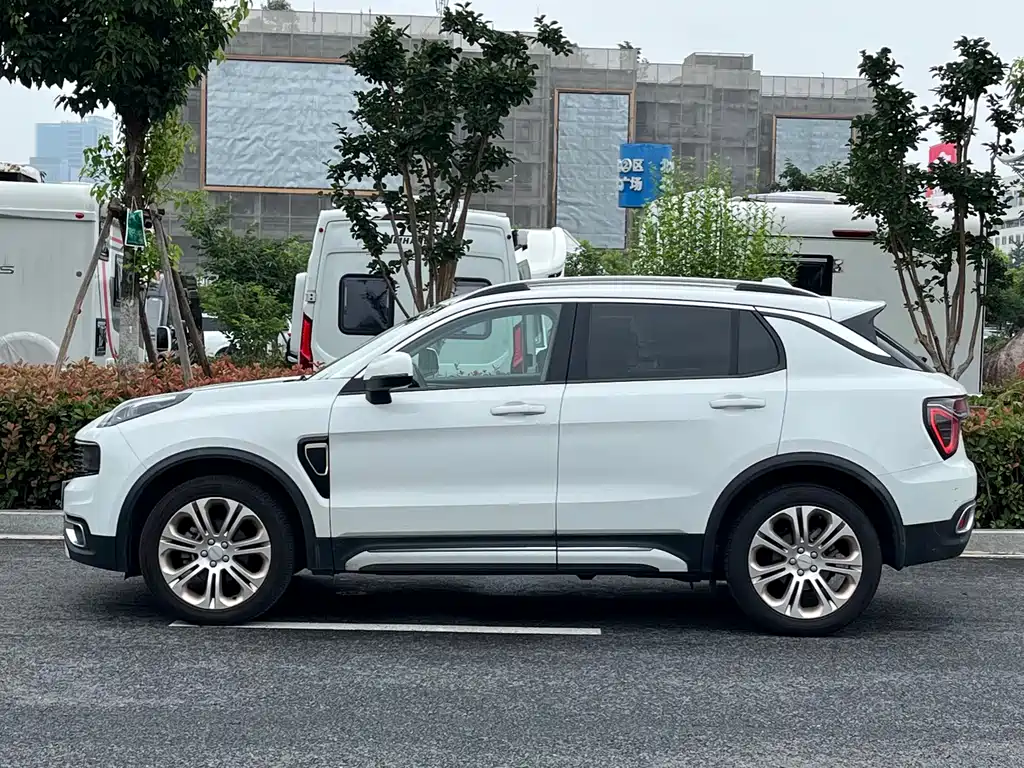 Lynk & Co 01 2018