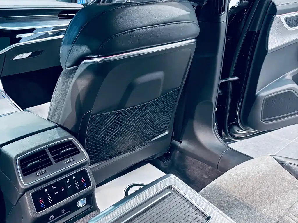 Audi A6L 2022 — фото 9