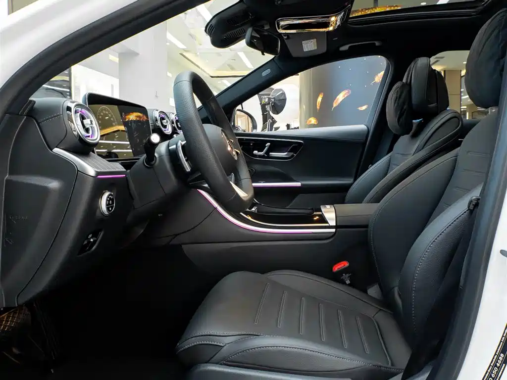 Mercedes-Benz C-Class 2025 — фото 23