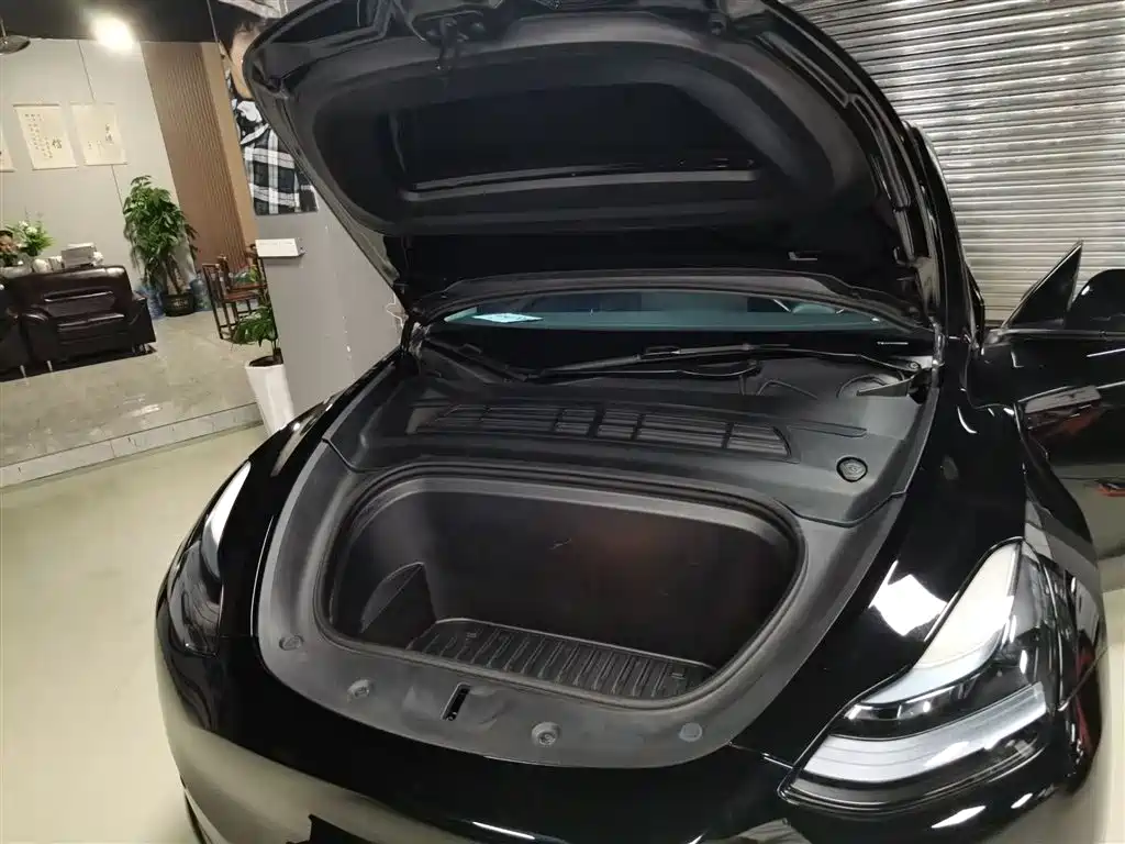 Tesla Model Y 2023 — фото 16