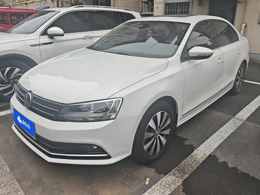 Volkswagen Sagitar 2017