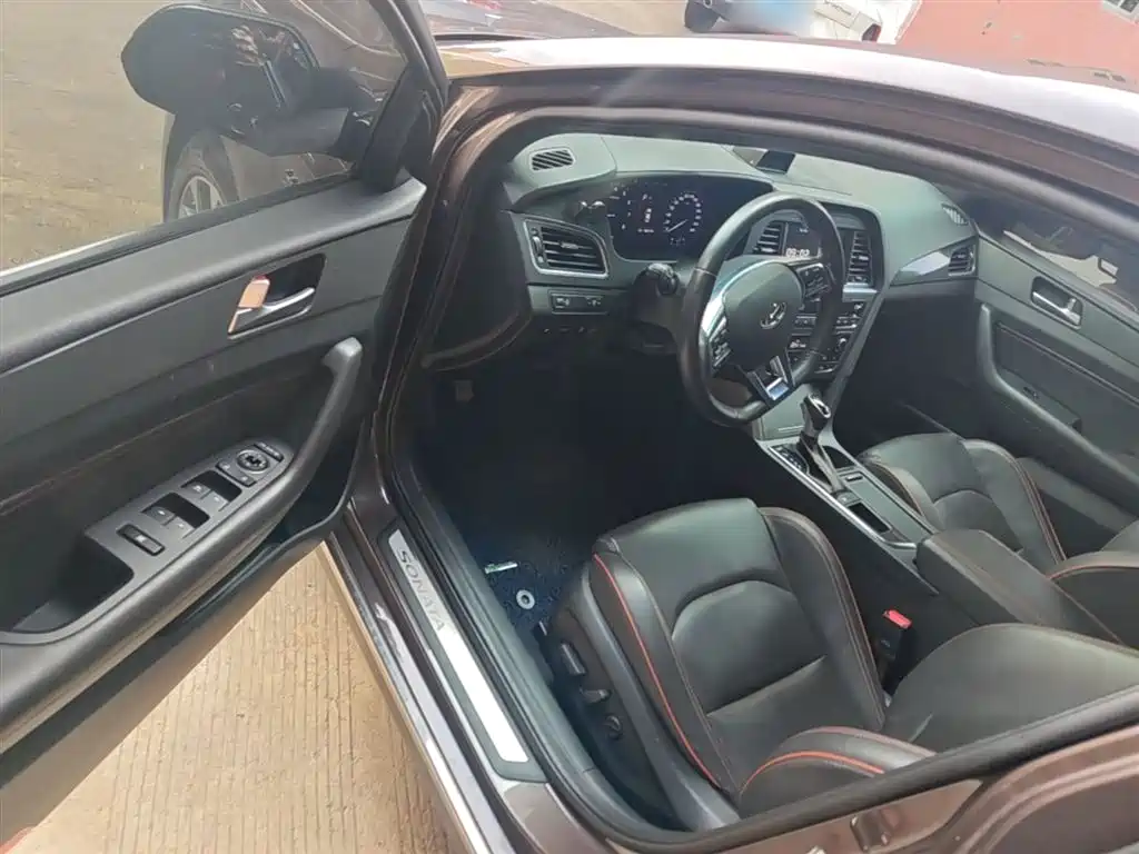 Hyundai Sonata 2017 — фото 16