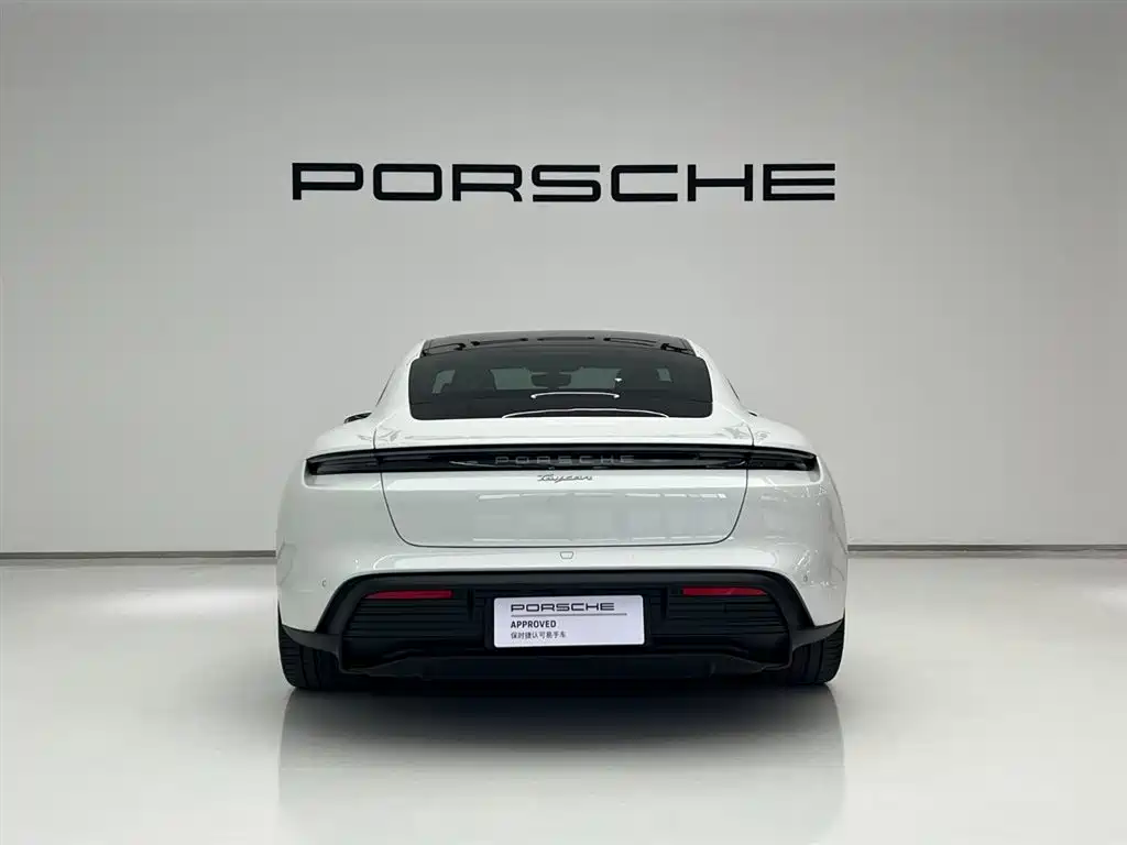 Porsche Taycan 2026