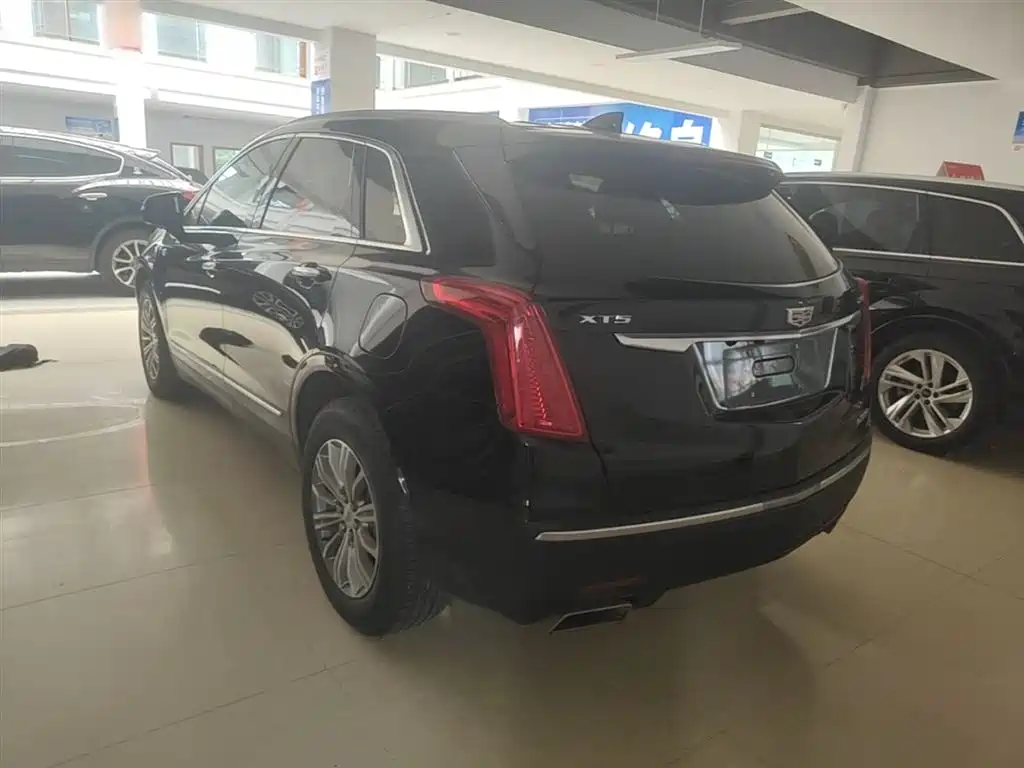 Cadillac XT5 2018 — фото 5