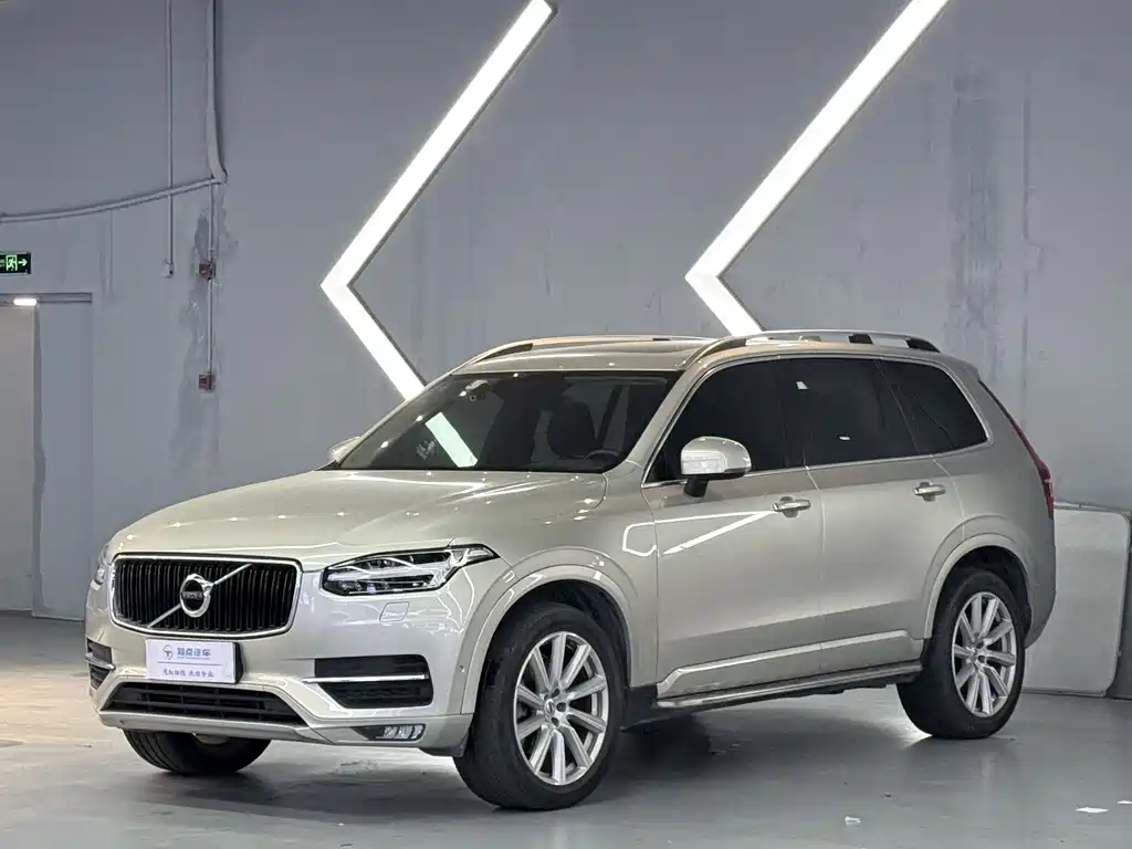 Volvo XC90 2016 — фото 1