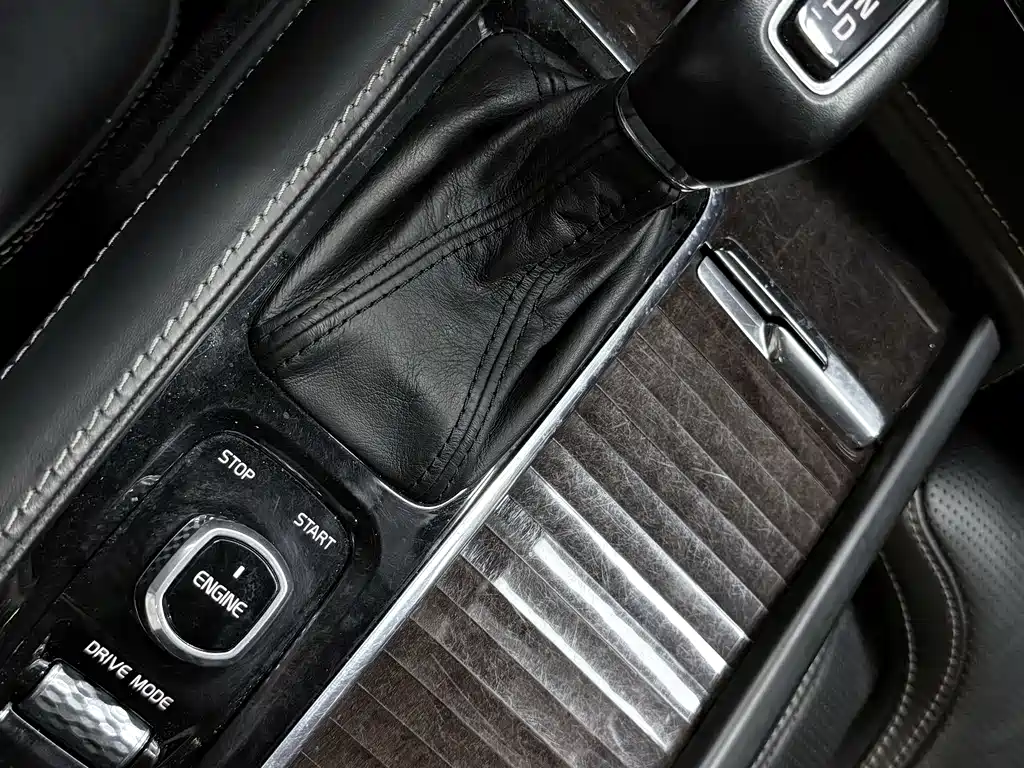 Volvo XC90 2016 — фото 15
