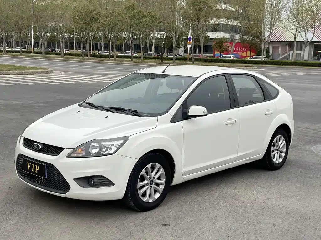 Ford Focus 2016 — фото 4