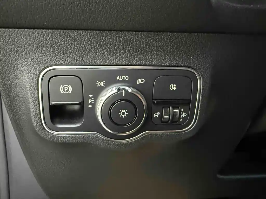Mercedes-Benz GLB 2020 — фото 10