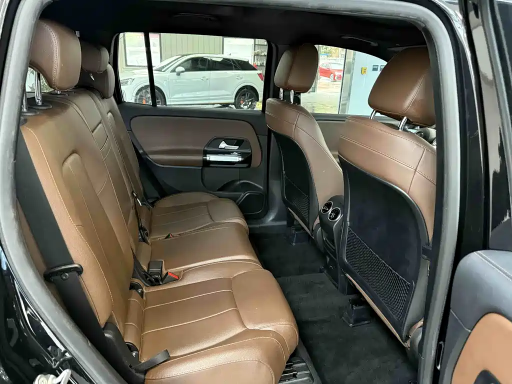 Mercedes-Benz GLB 2020 — фото 19