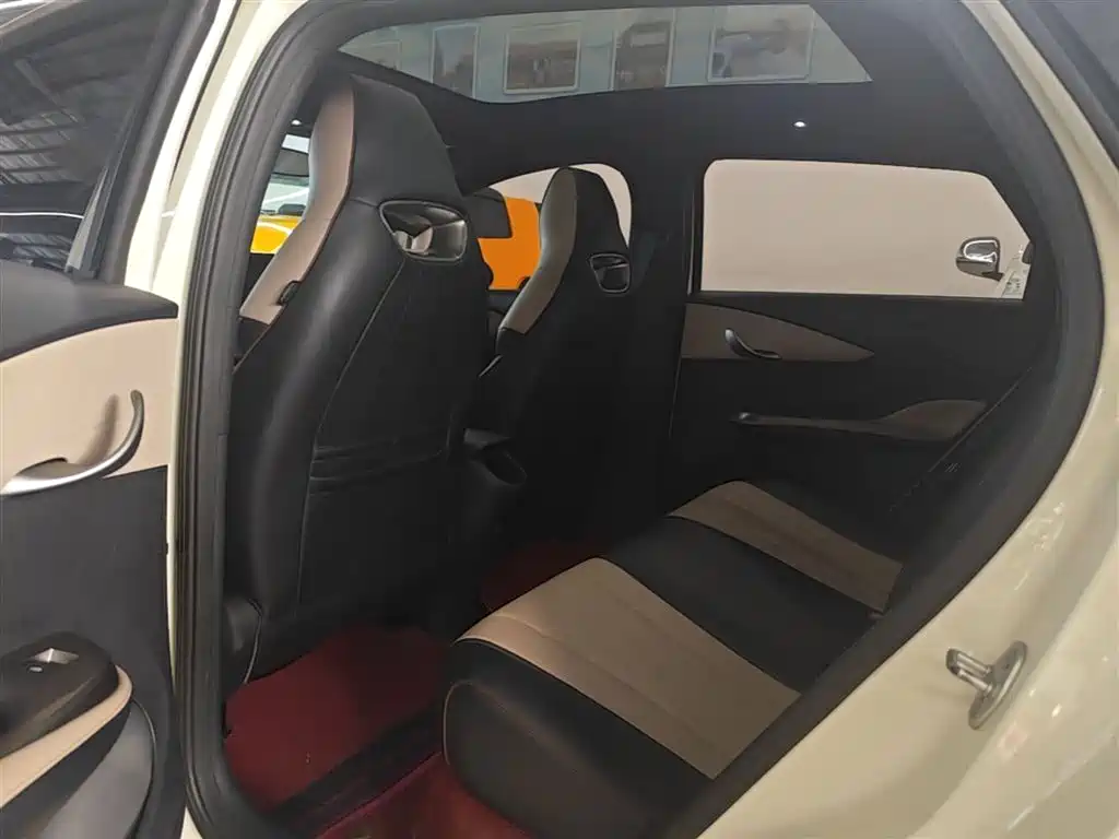BYD Dolphin 2023 — фото 17