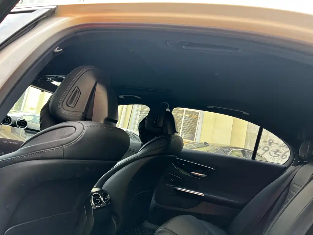 Mercedes-Benz C-Class 2023 — фото 12