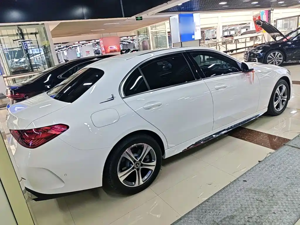 Mercedes-Benz C-Class 2022