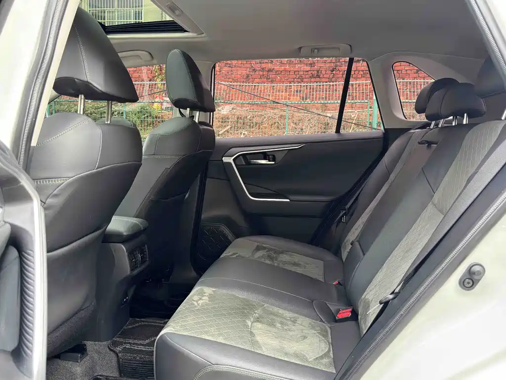 Toyota RAV4 2023