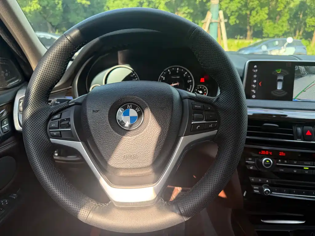 BMW X5 2018 — фото 11