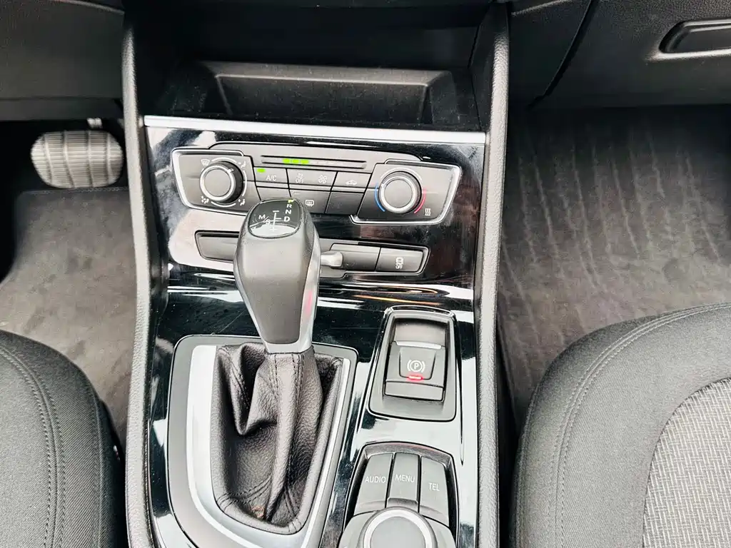BMW 2 Series Active Tourer 2016 — фото 17