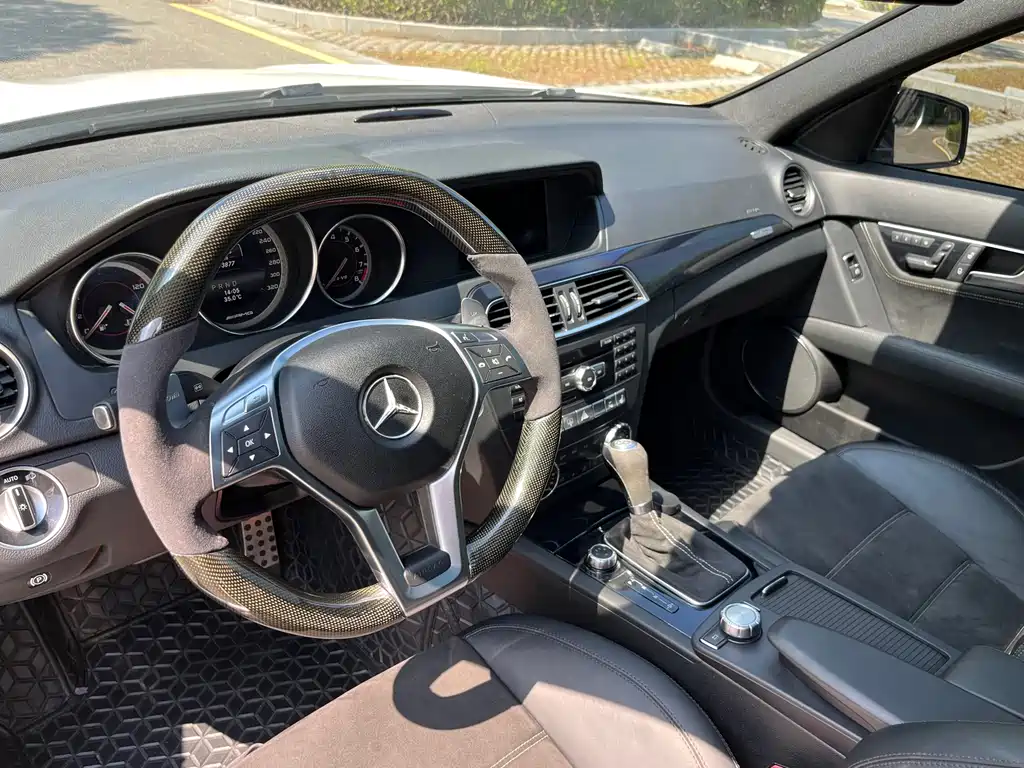 Mercedes-Benz C-Class AMG 2014 — фото 4