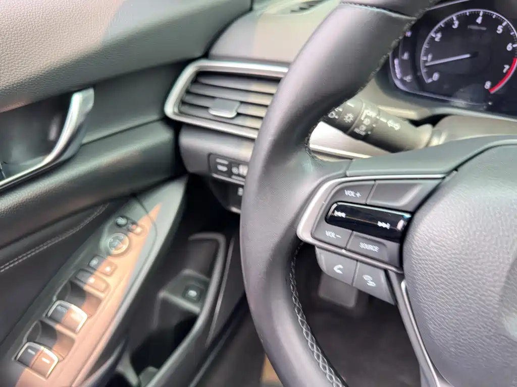 Honda Accord 2018 — фото 15