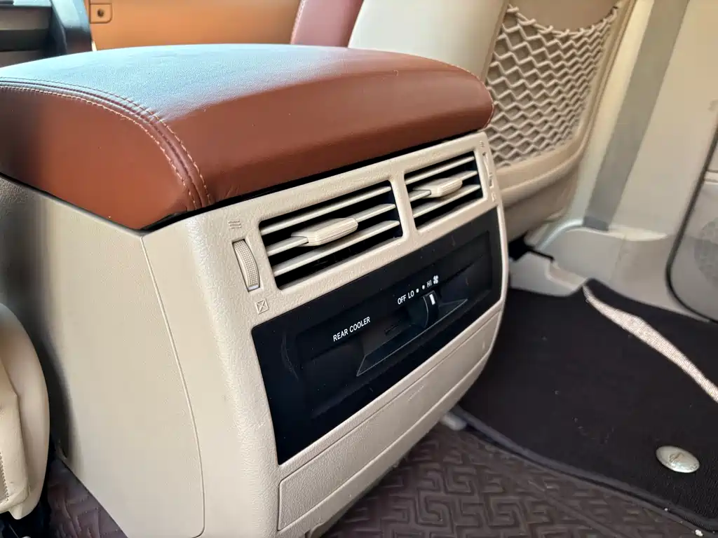 Toyota Land Cruiser 2015 — фото 21