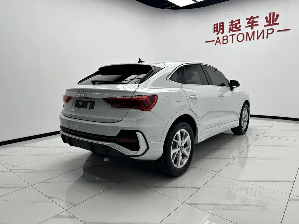 Audi Q3 Sportback 2023 — фото 9