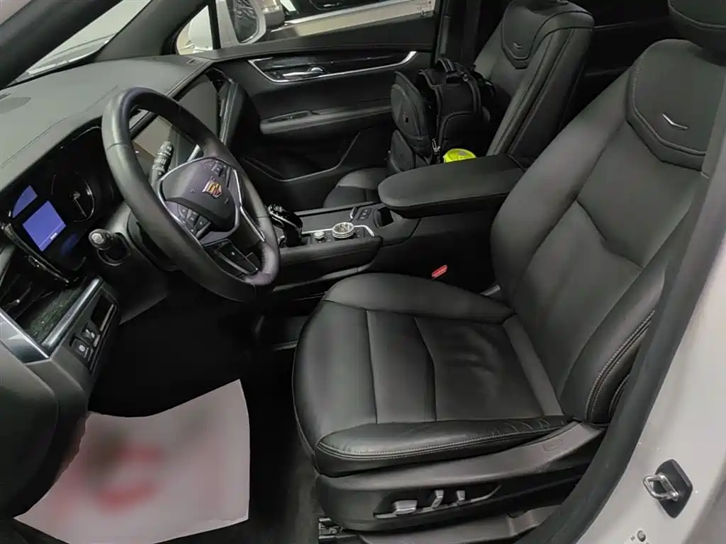 Cadillac XT5 2020 — фото 15
