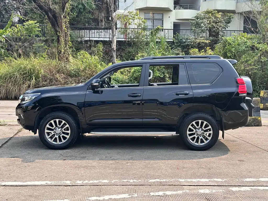 Toyota Prado 2018 — фото 17