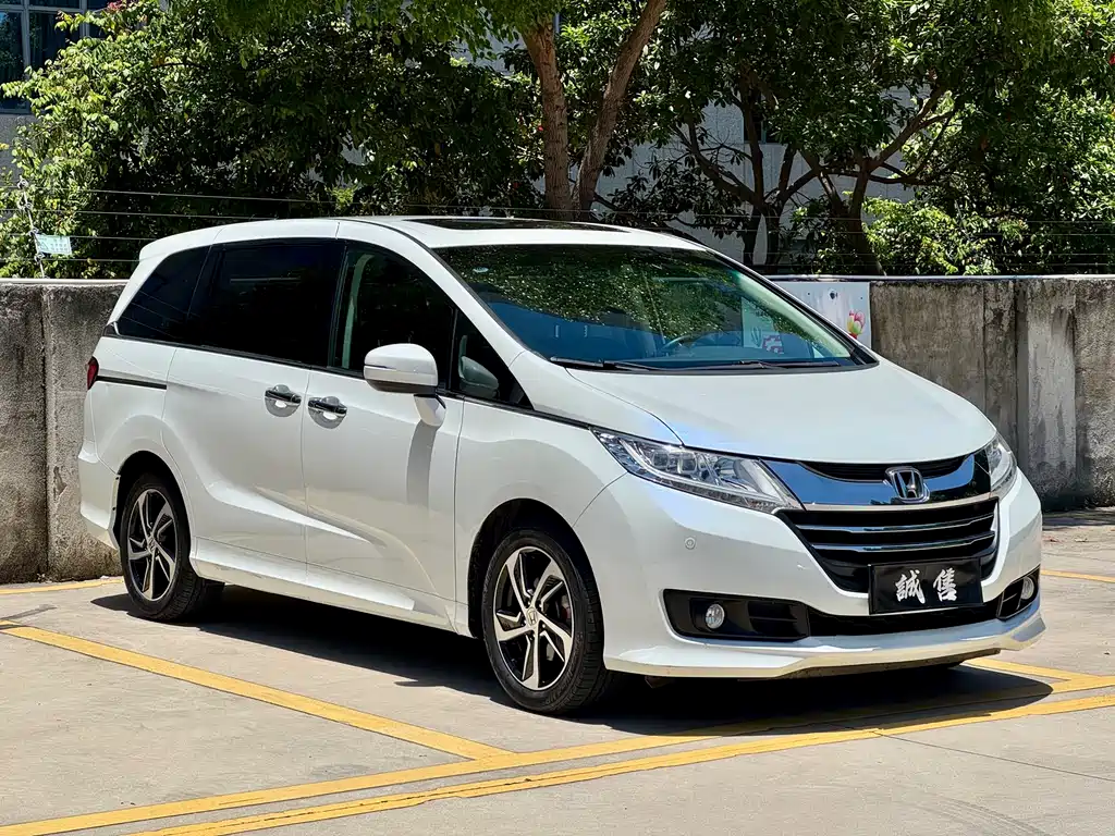 Honda Odyssey 2018 — фото 3