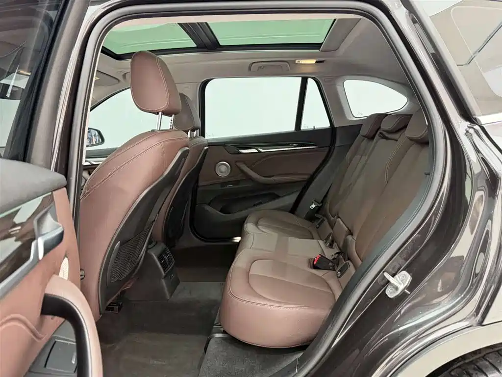 BMW X1 2021 — фото 17