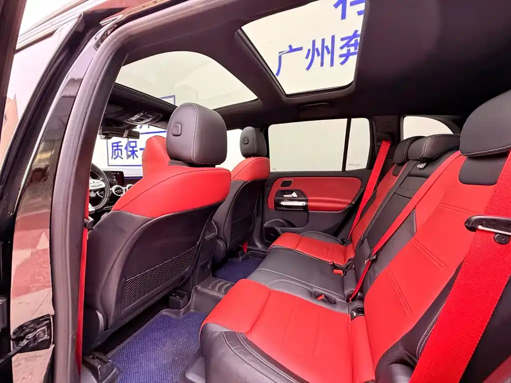 Mercedes-Benz GLB AMG 2022 — фото 13
