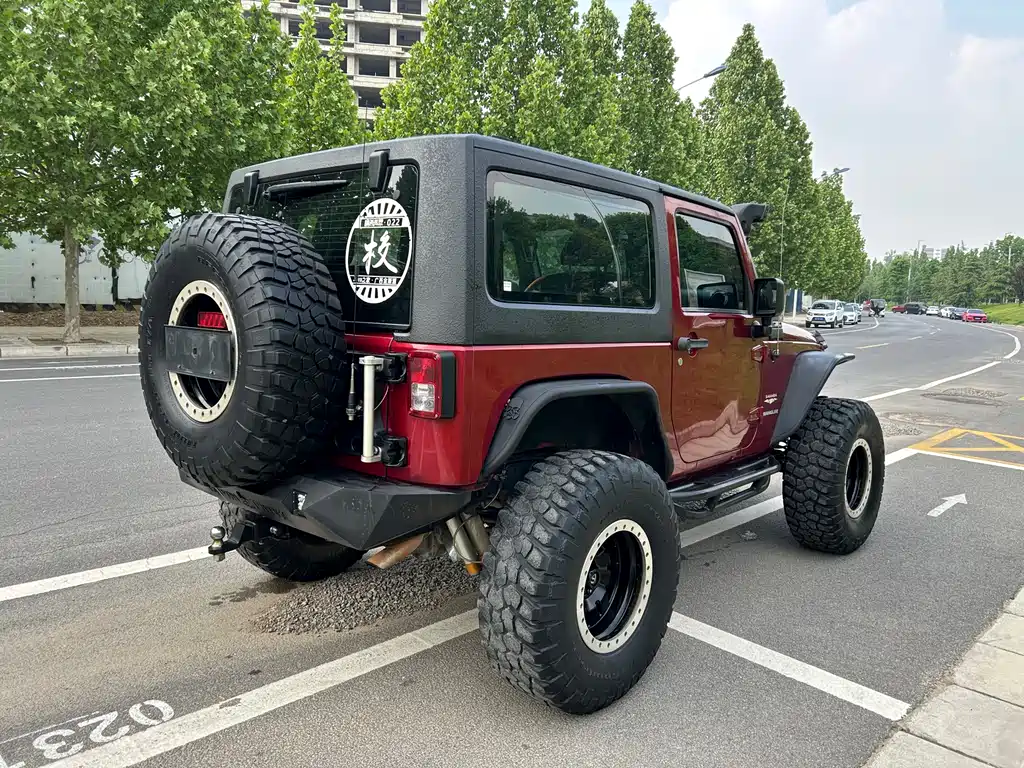 Jeep Wrangler 2014 — фото 8