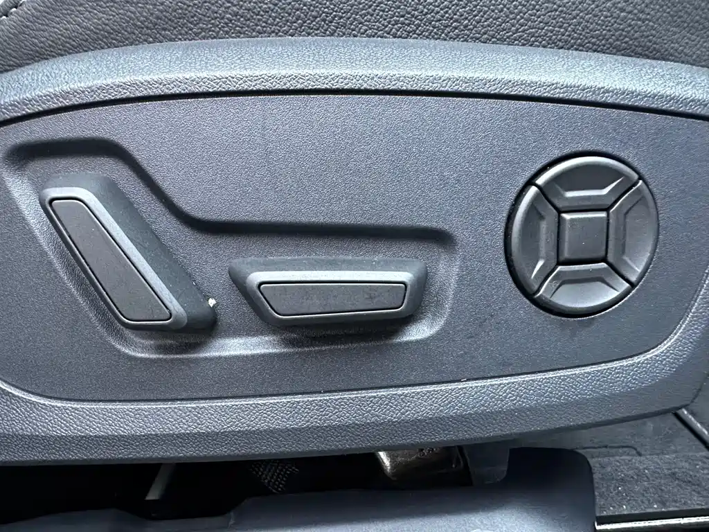 Audi Q3 2022 — фото 23