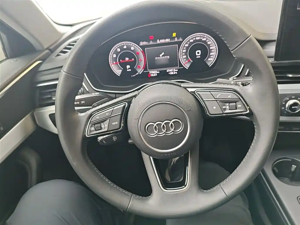Audi A4L 2020 — фото 11