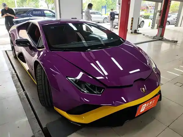 Lamborghini Huracan 2021