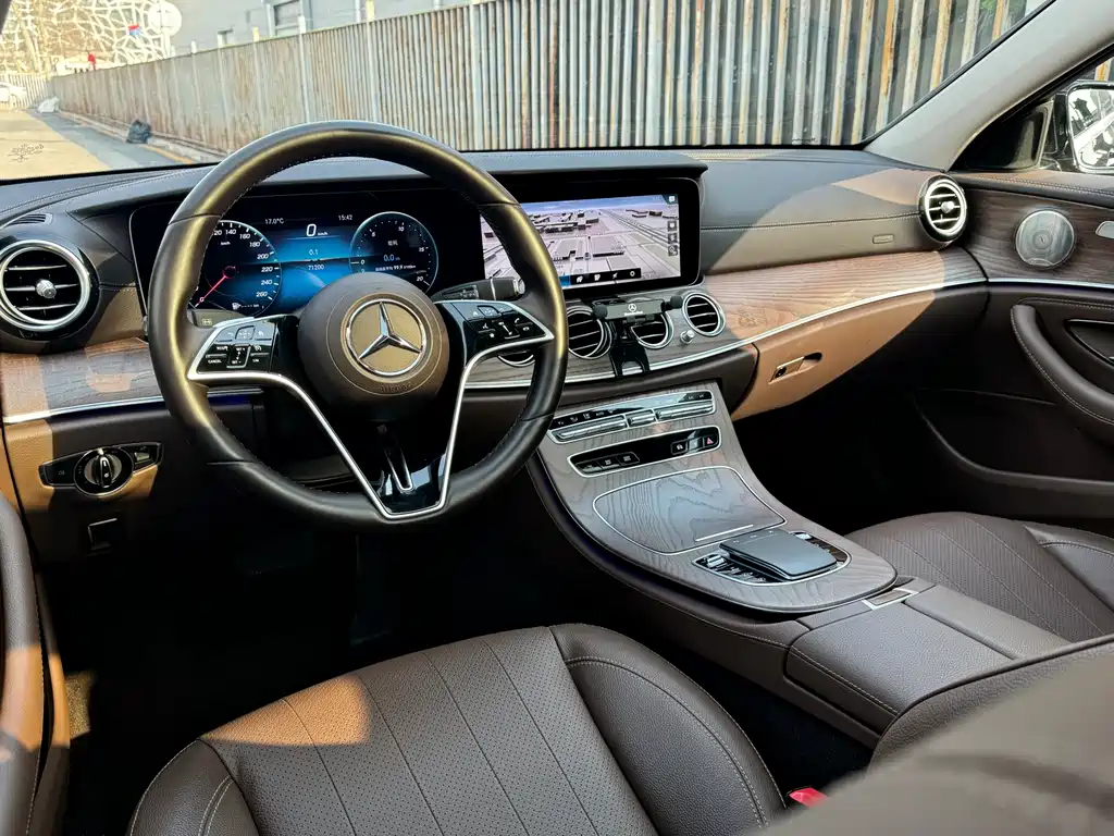 Mercedes-Benz E-Class 2022 — фото 26