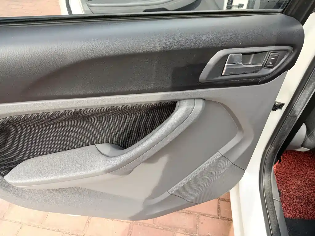 Ford Focus 2013 — фото 14