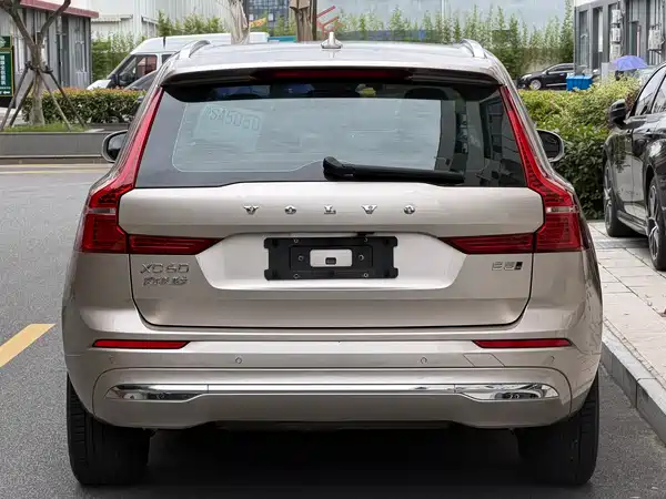 Volvo XC60 2022
