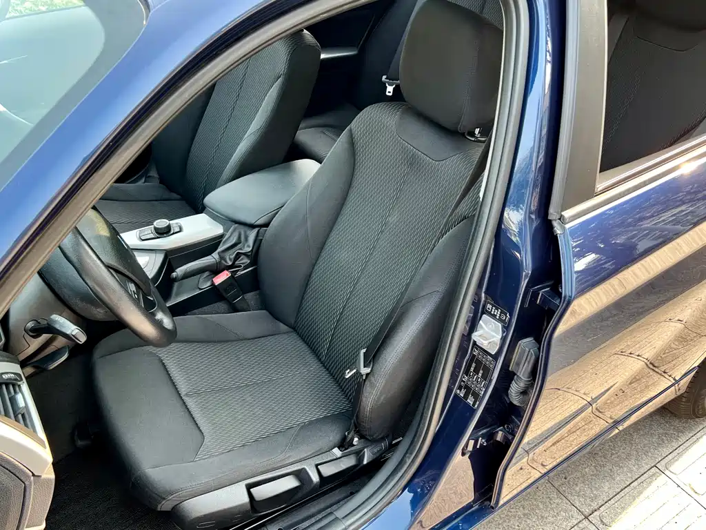 BMW 1 Series 2013 — фото 11