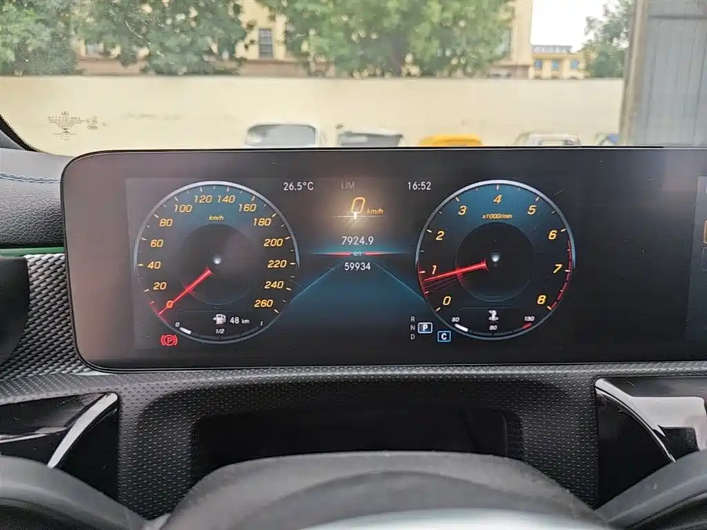 Mercedes-Benz A-Class 2020 — фото 12