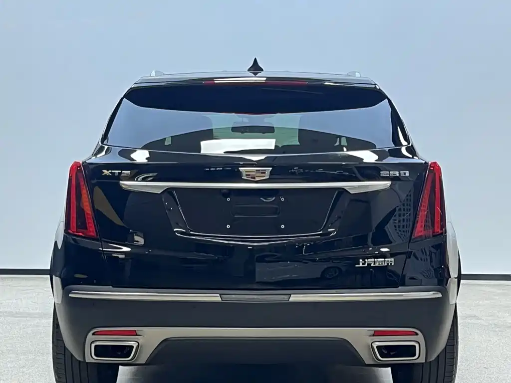 Cadillac XT5 2022 — фото 11