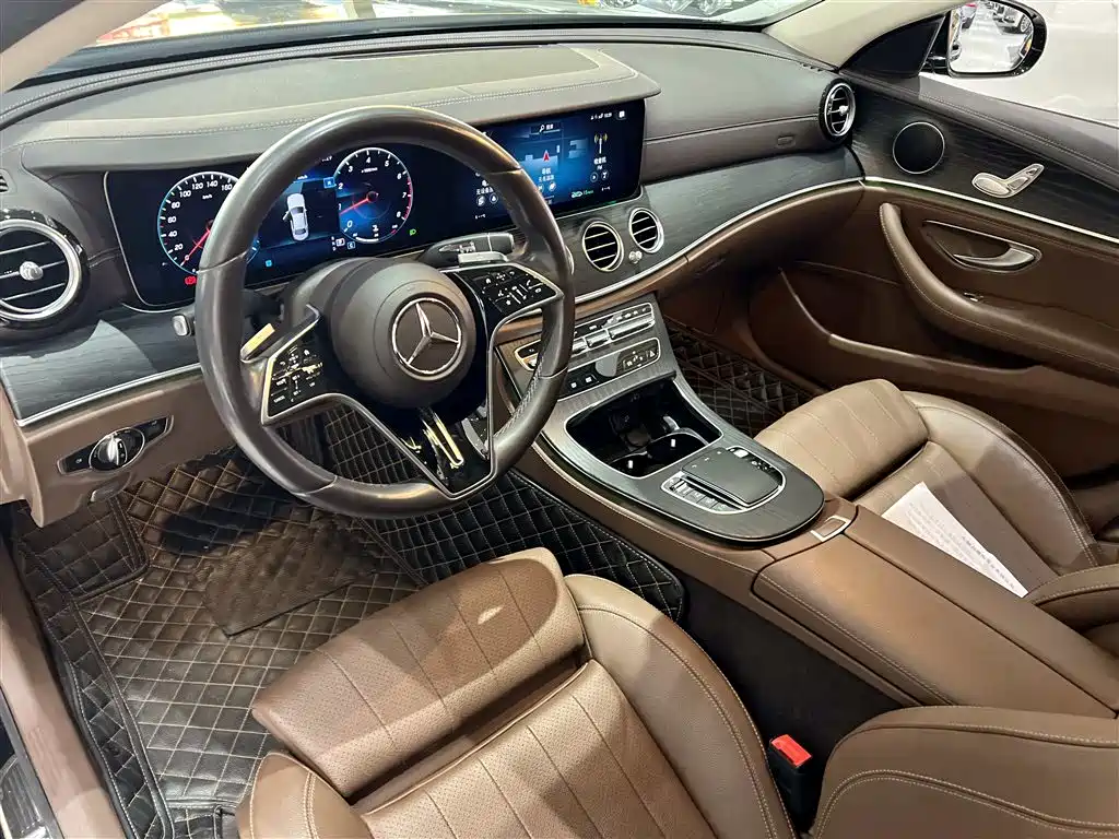 Mercedes-Benz E-Class 2022 — фото 8