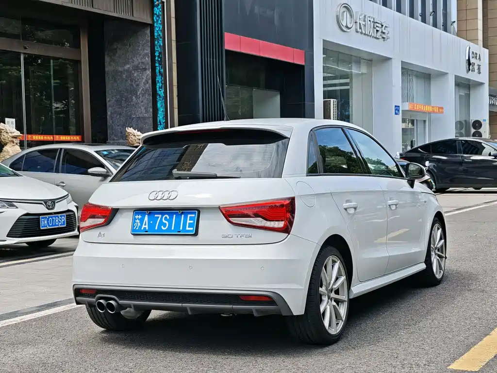 Audi A1 2016