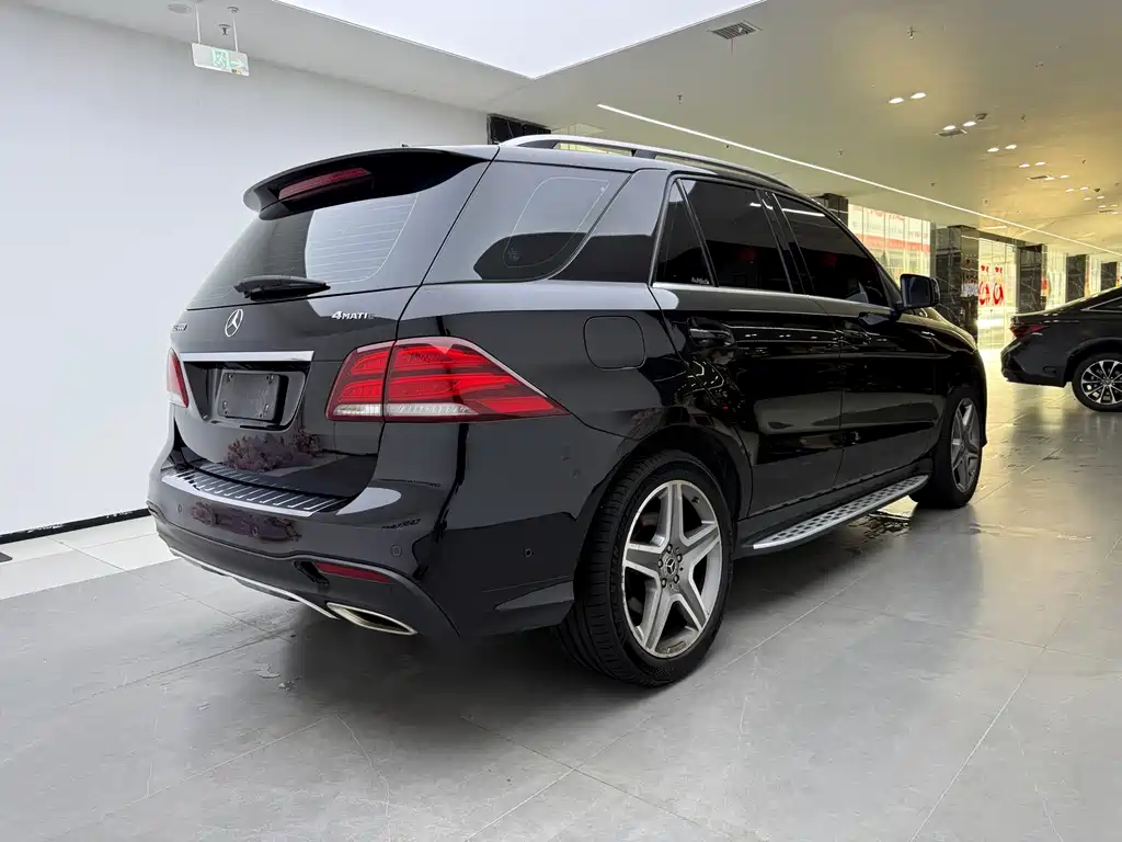 Mercedes-Benz GLE 2017 — фото 3