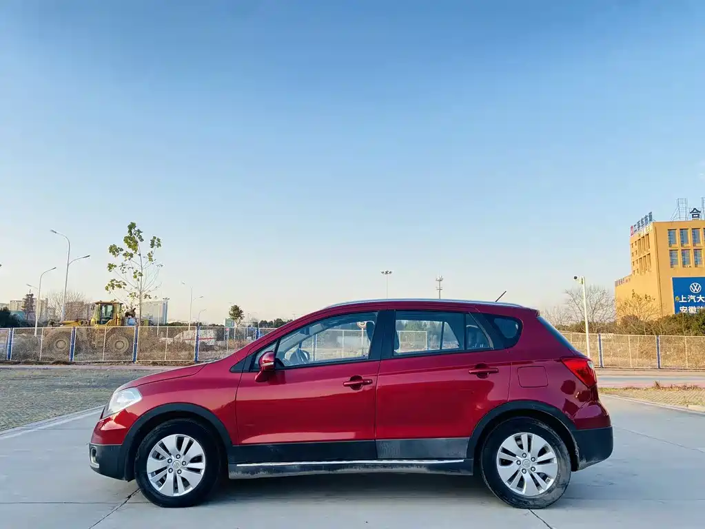 Suzuki S-Cross 2015 — фото 4