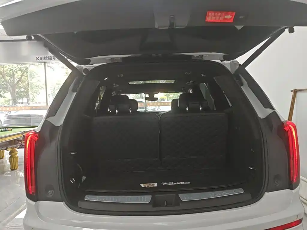 Cadillac XT6 2021 — фото 19