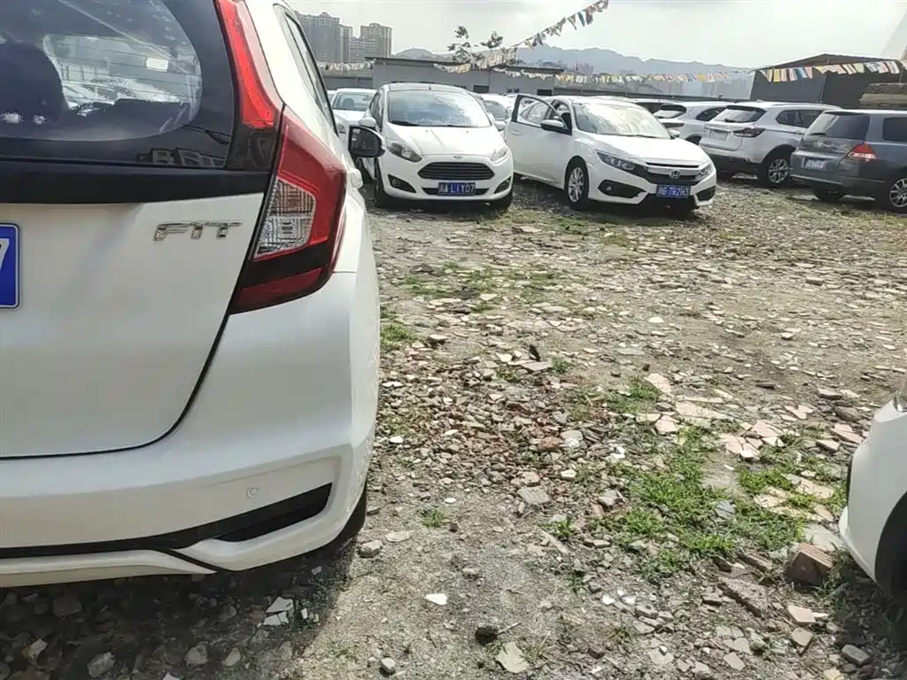 Honda Fit 2018 — фото 8