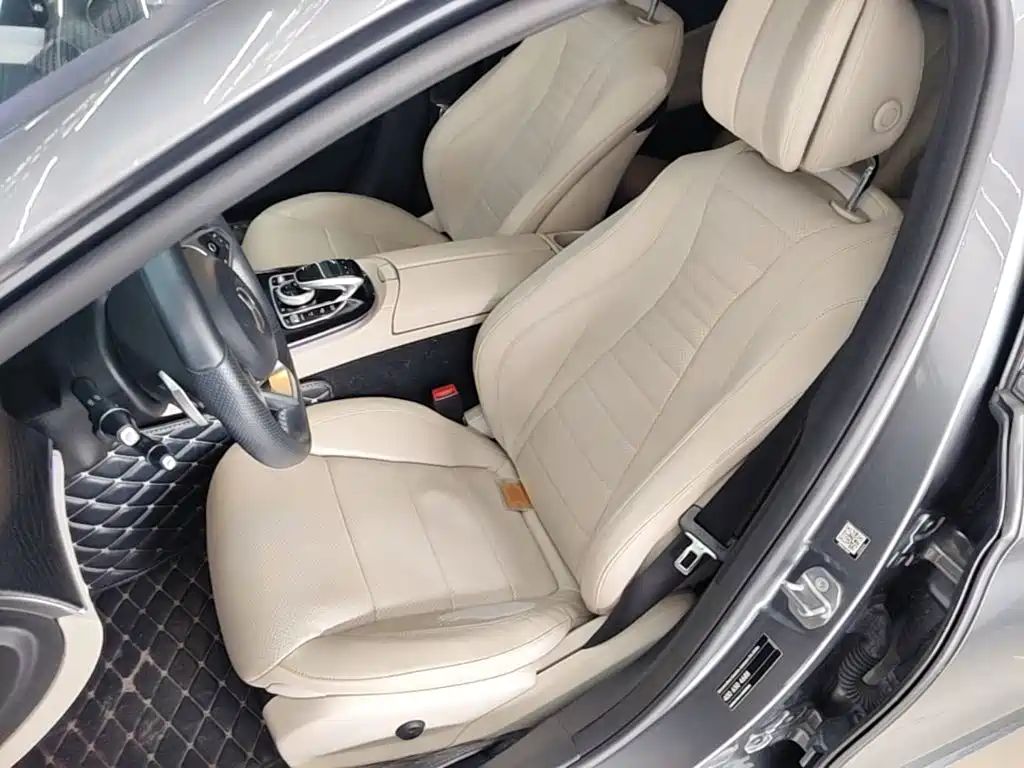 Mercedes-Benz E-Class 2017 — фото 15
