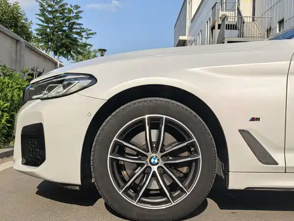 BMW 5 Series 2022