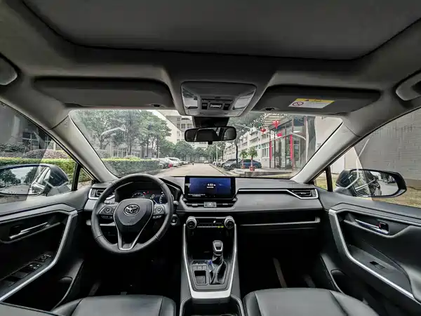 Toyota RAV4 2024